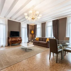  Апартаменты San Teodoro Palace - Luxury Италия